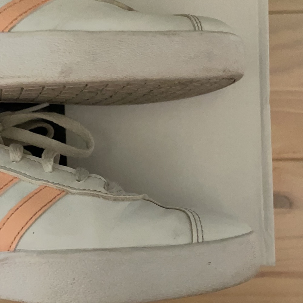 ADIDAS VL Court 2.0 K white & glo pink girls size 4 EUC - Picture 11 of 13
